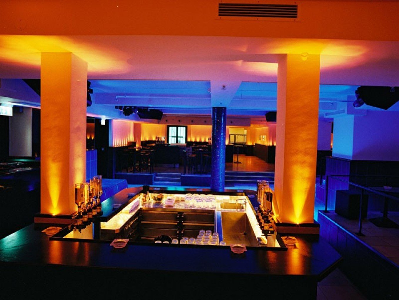 P1 Club & Lounge