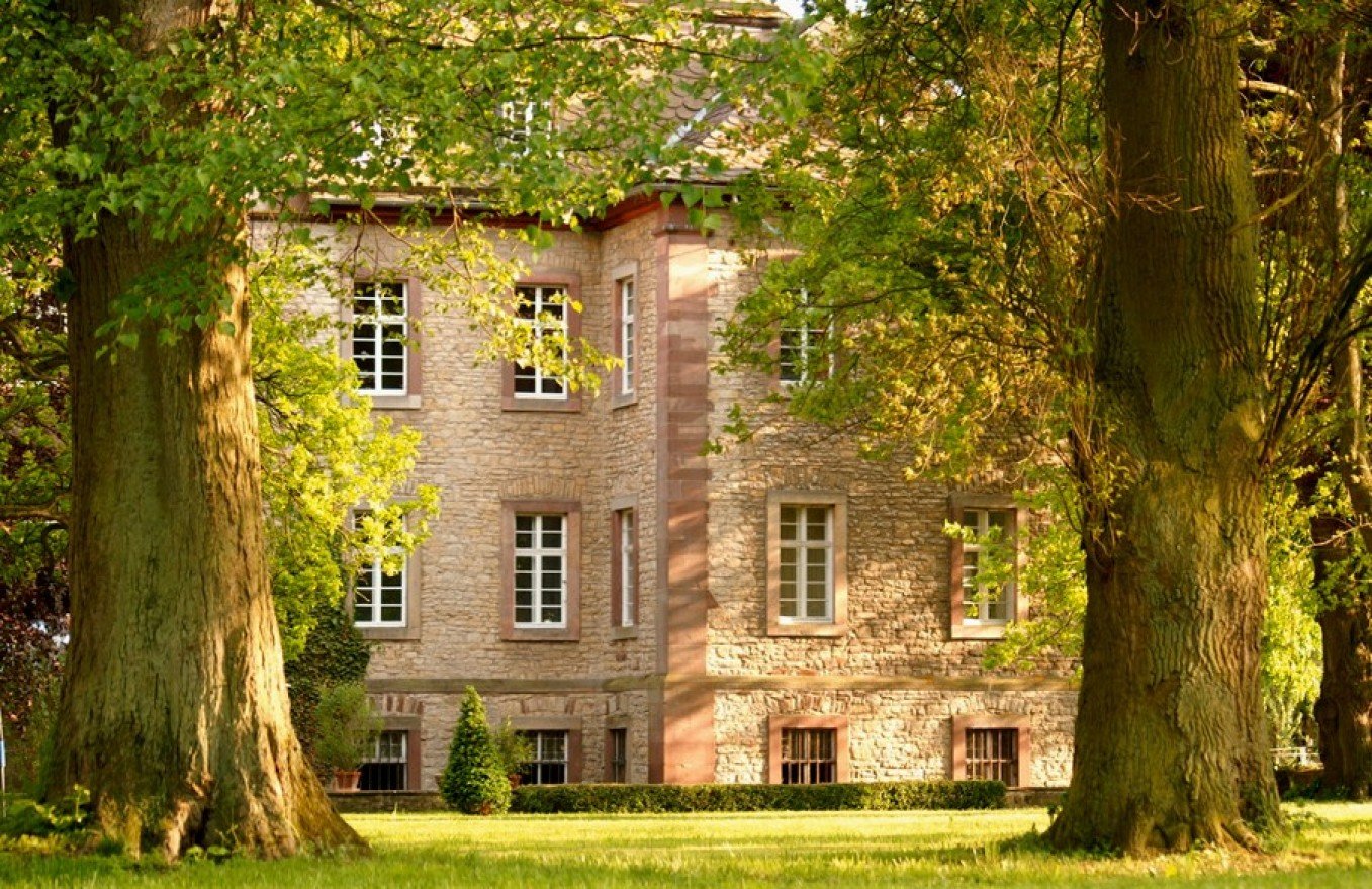 KUNST & UND KULTUR GALERIE SCHLOSS WELDA